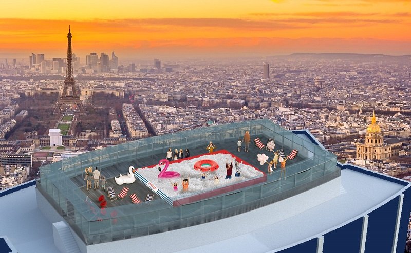 jeux activites rooftop a 210 metres avec piscine a balles tour montparnasse au tour montparnasse